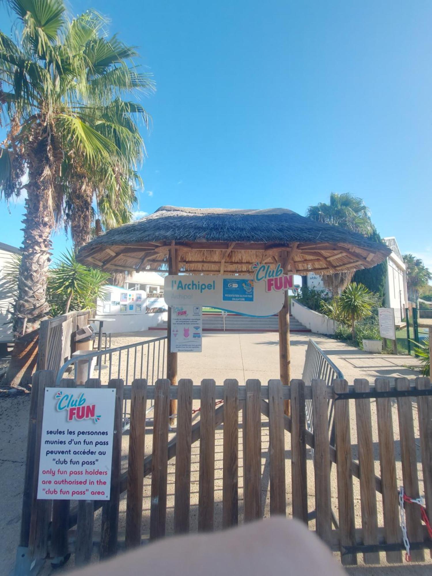 Mobilhome La Carabasse **** Vias Luaran gambar